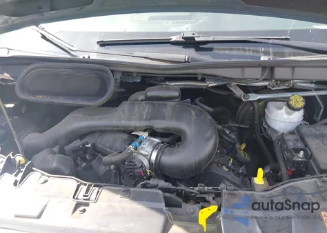 2019 Ford Transit-250 z USA, uszkodzony, nr VIN 1FTYR3XM4KKB74082